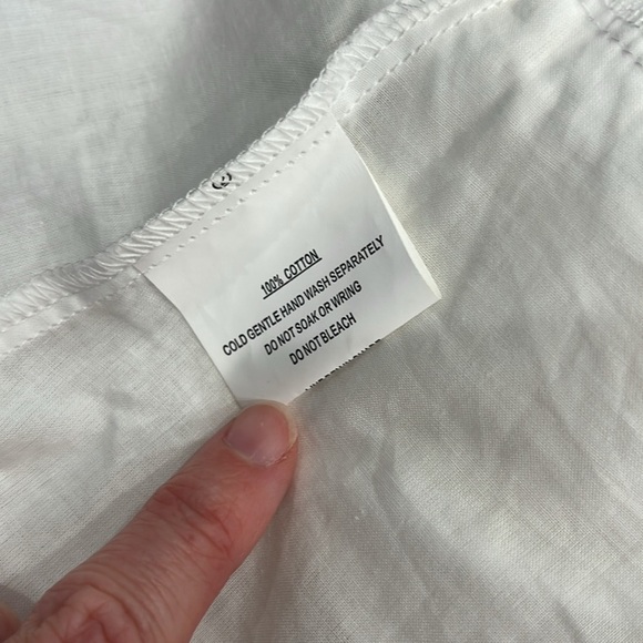 White Hello Molly Days Stay The Same Open Back Crochet Ruffle Romper White Small - Picture 12 of 16